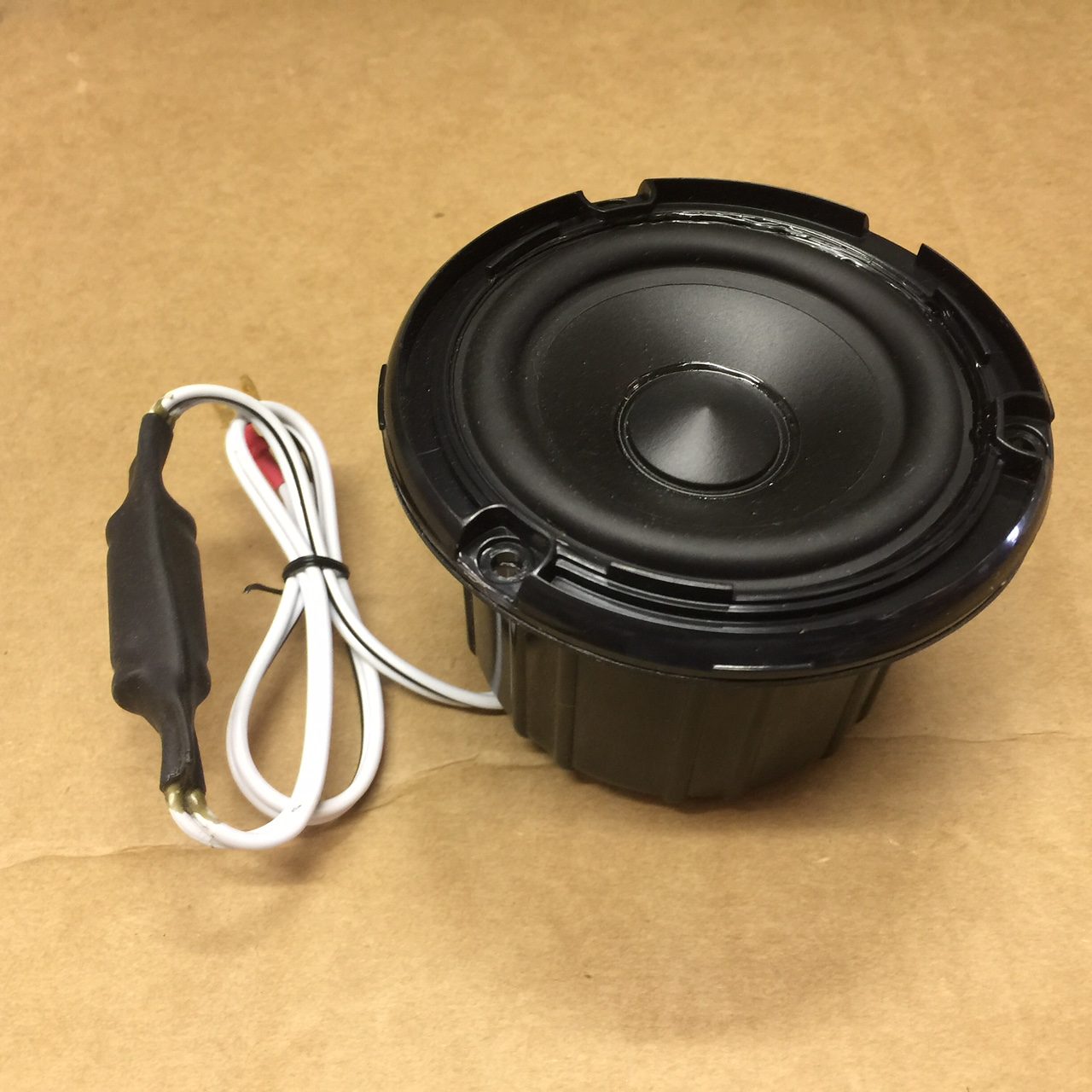 Artesian Island, Grand Bahama Spa Speaker, Graphite, w/Cord (33-0242-16)