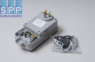 Leviton Right Angle 3-prong GFCI Wall Plug w/Securing Hardware, SPST, 115V (6593)