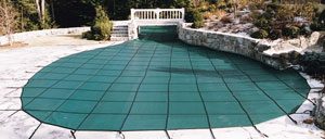 Arctic Armor Green Mesh Safety Cover, 16x32 ft. Pool w/Center End Step (4x8 ft.) (WS717G)