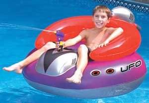 Swimways UFO Spaceship Squirter 45 in (SW9078)